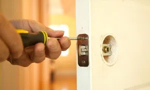 Rumford Local Locksmith Rumford, RI 401-757-6195 - 10a-hour-emergency-locksmith